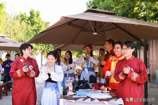 2a8a37eade5d4e4d9971933c5ecffa9b~noop 2a8a37eade5d4e4d9971933c5ecffa9b~noop