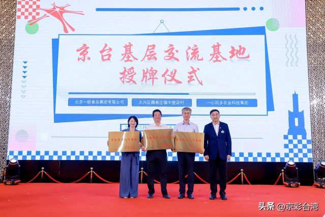 4dbd73e9e30b4797ba5d16ecb5a1bf09~noop 4dbd73e9e30b4797ba5d16ecb5a1bf09~noop